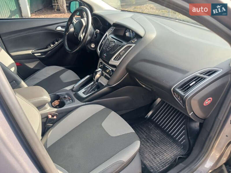 Хэтчбек Ford Focus 2011 в Золотоноше