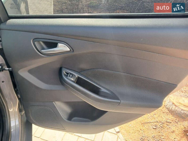 Хэтчбек Ford Focus 2011 в Золотоноше