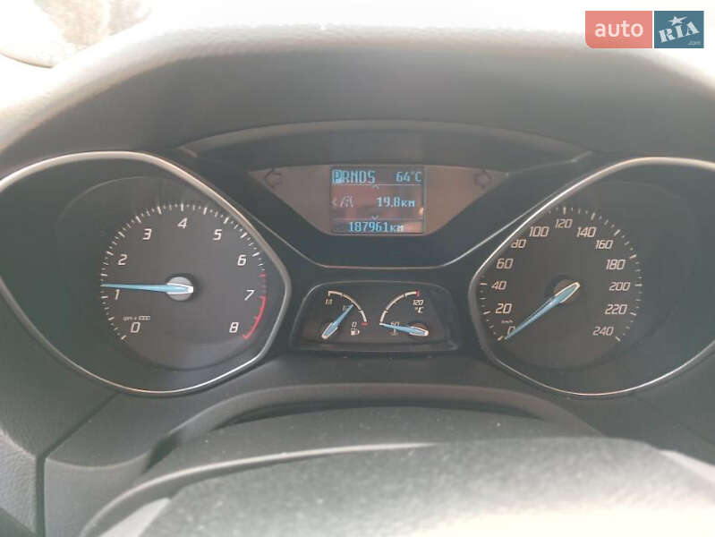 Хэтчбек Ford Focus 2011 в Золотоноше