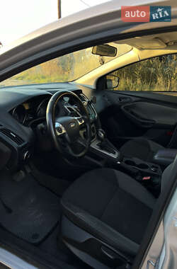 Седан Ford Focus 2011 в 