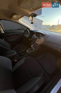 Седан Ford Focus 2011 в 