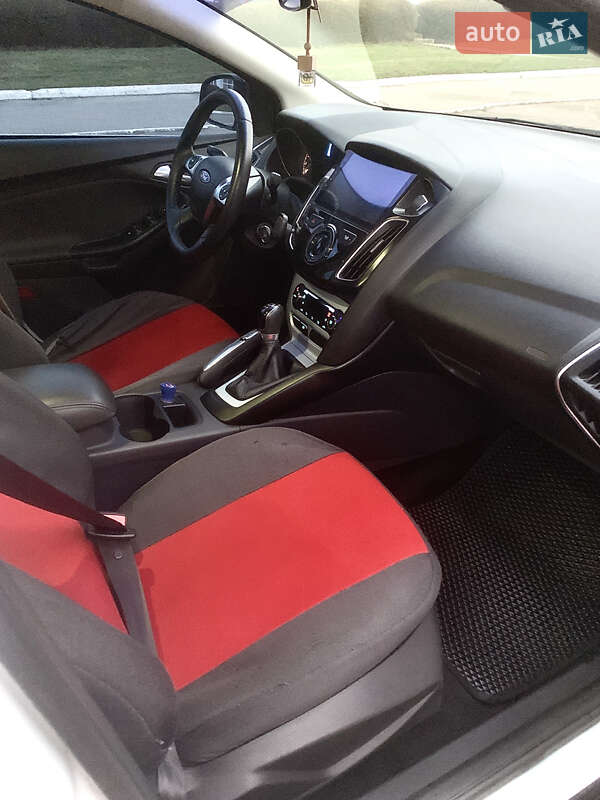 Седан Ford Focus 2012 в Сумах