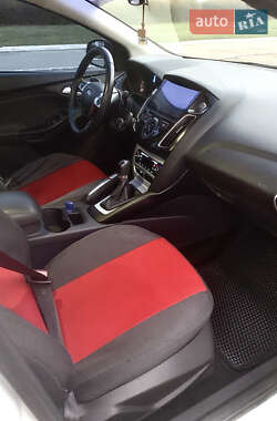 Седан Ford Focus 2012 в 