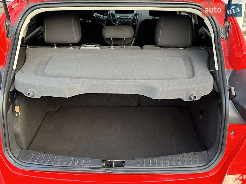 Хэтчбек Ford Focus 2016 в Киеве
