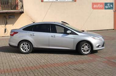 Седан Ford Focus 2014 в 