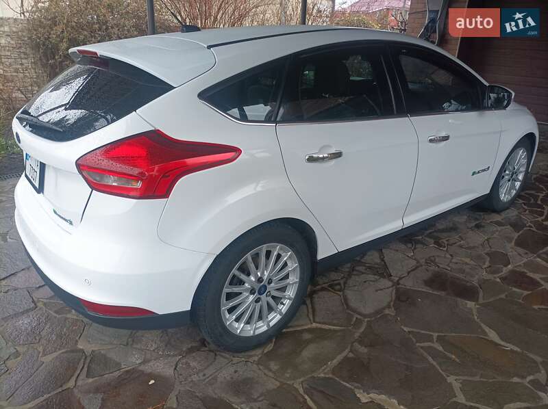 Хэтчбек Ford Focus 2018 в Кагарлыке фото 9 Хэтчбек Ford Focus 2018 в Кагарлыке