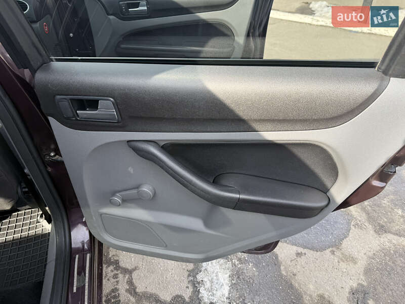 Седан Ford Focus 2008 в Сумах