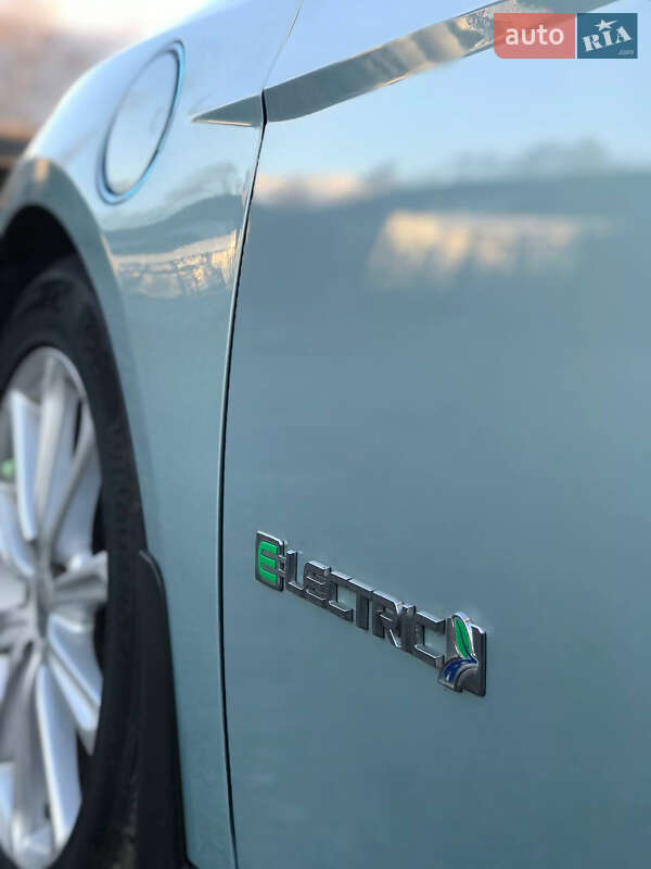Хетчбек Ford Focus 2013 в 