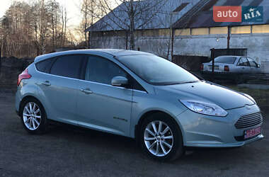 Хетчбек Ford Focus 2013 в 