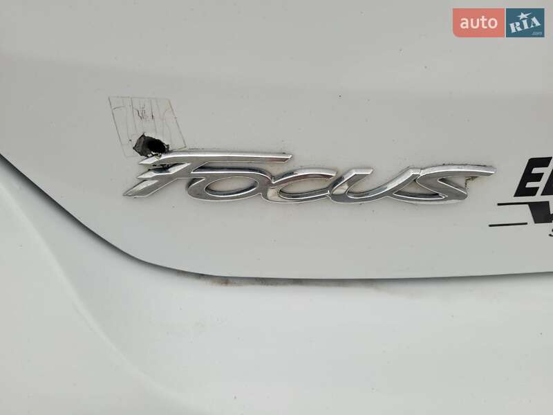 Хэтчбек Ford Focus 2016 в Николаеве фото 19 Хэтчбек Ford Focus 2016 в Николаеве