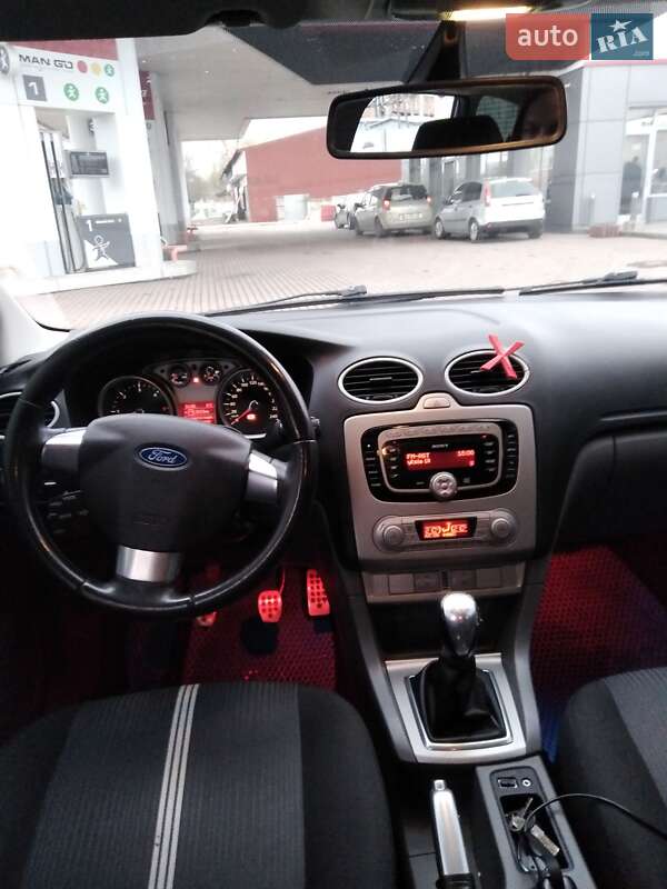 Универсал Ford Focus 2010 в Калиновке