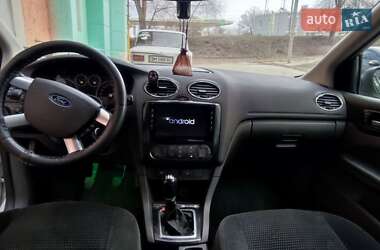 Седан Ford Focus 2005 в 