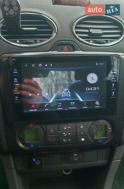 Седан Ford Focus 2005 в 
