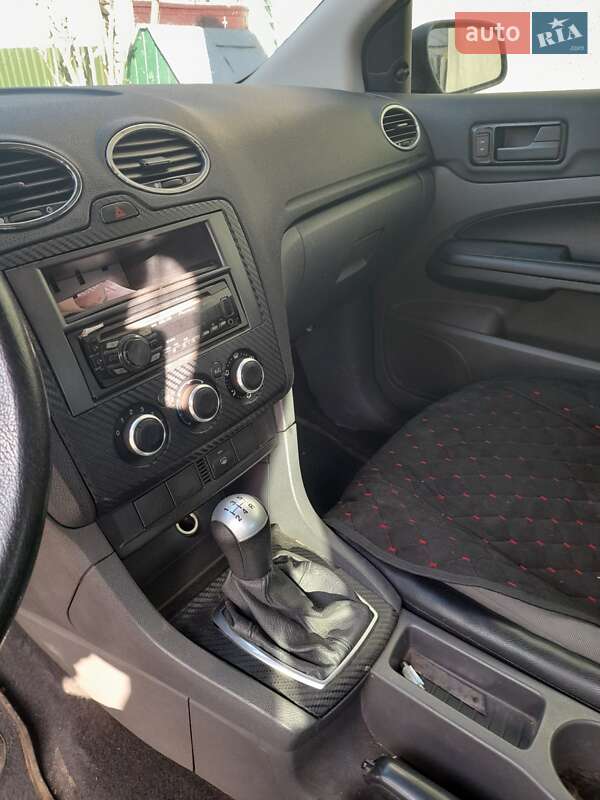 Хетчбек Ford Focus 2007 в Золочеві