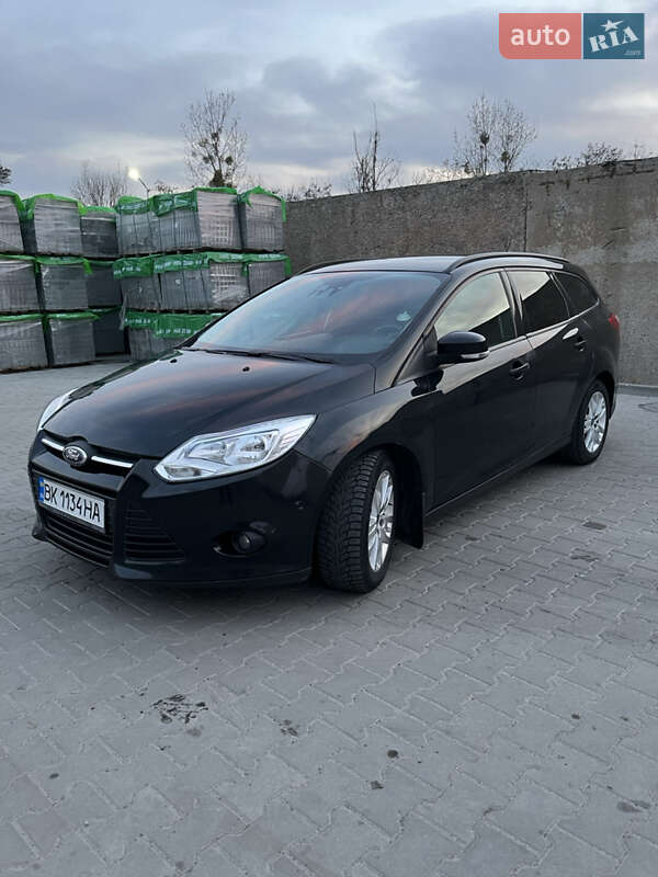 Універсал Ford Focus 2012 в Сарнах