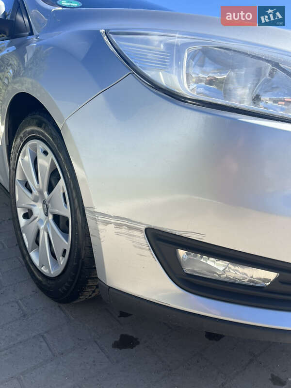 Универсал Ford Focus 2017 в Решетиловке