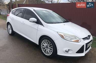 Хэтчбек Ford Focus 2012 в 