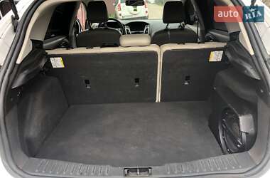 Хэтчбек Ford Focus 2012 в 