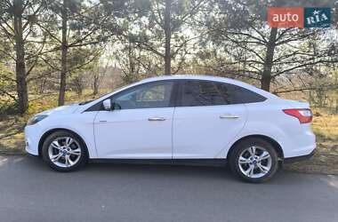 Седан Ford Focus 2013 в 
