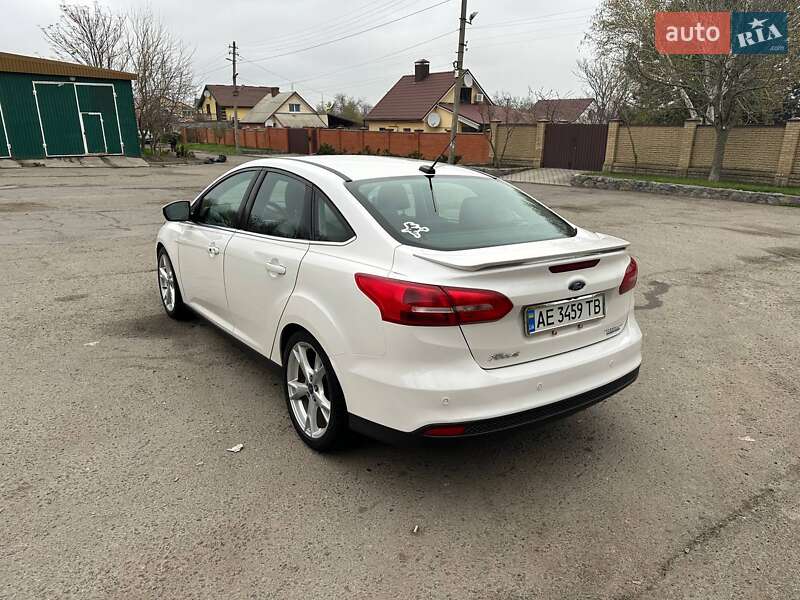Седан Ford Focus 2016 в Днепре