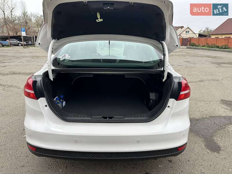 Седан Ford Focus 2016 в Днепре