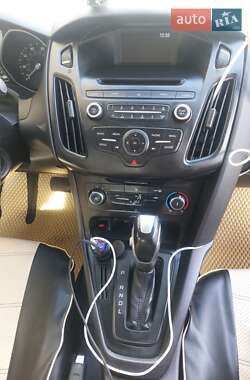 Седан Ford Focus 2016 в 