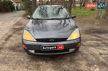 Хэтчбек Ford Focus 2003 в 