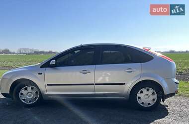 Хэтчбек Ford Focus 2006 в 