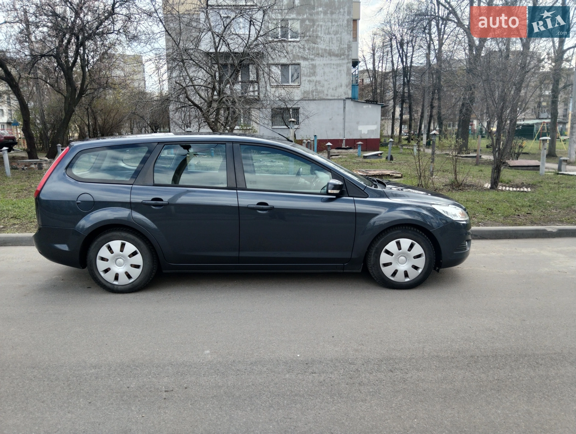 2010 Ford Focus - мініатюра 3