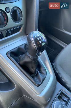 Хэтчбек Ford Focus 2014 в 