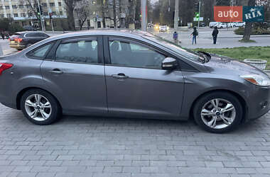 Седан Ford Focus 2013 в 