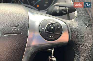 Хэтчбек Ford Focus 2012 в 