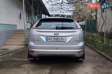 Хэтчбек Ford Focus 2011 в 