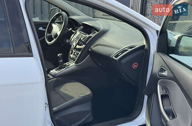 Хэтчбек Ford Focus 2013 в 
