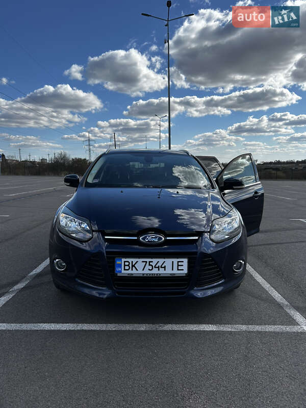 Универсал Ford Focus 2011 в 