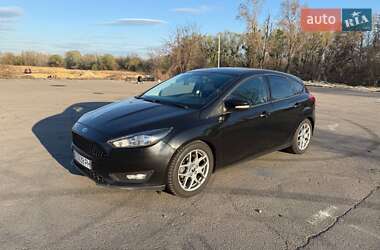 Хэтчбек Ford Focus 2015 в 