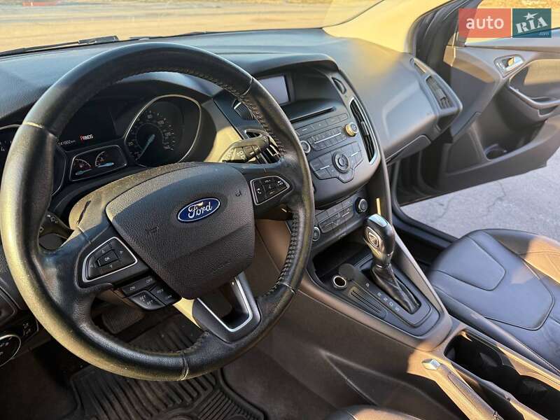 Хэтчбек Ford Focus 2015 в Киеве