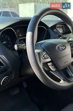 Седан Ford Focus 2017 в 