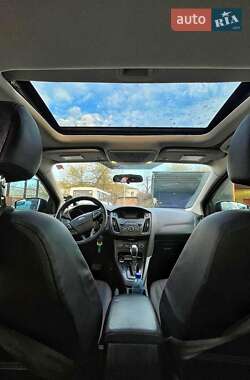 Седан Ford Focus 2015 в 