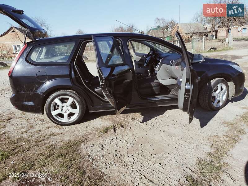 Универсал Ford Focus 2010 в Луцке
