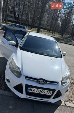 Хэтчбек Ford Focus 2013 в 
