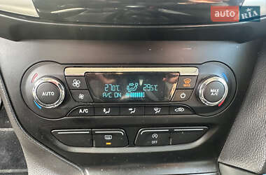 Хэтчбек Ford Focus 2013 в 