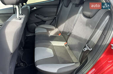 Хэтчбек Ford Focus 2013 в 