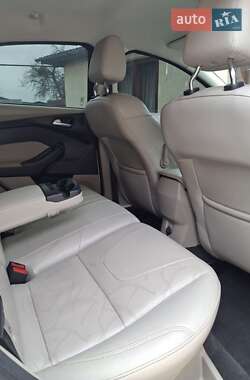 Хетчбек Ford Focus 2012 в 