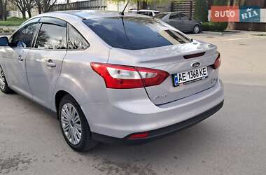 Седан Ford Focus 2014 в 
