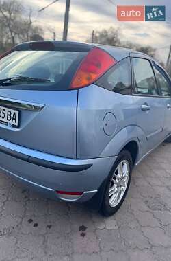 Хэтчбек Ford Focus 2004 в 