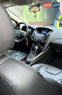 Хэтчбек Ford Focus 2016 в 