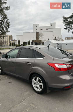 Седан Ford Focus 2011 в 