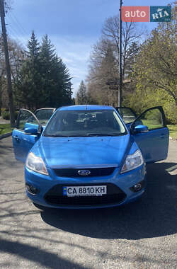 Хетчбек Ford Focus 2010 в 