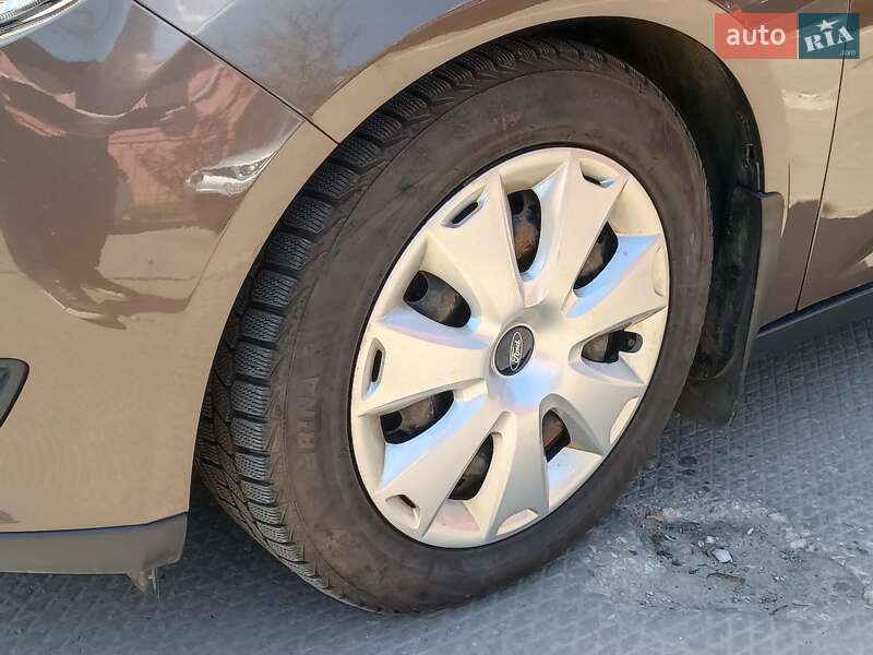 Хэтчбек Ford Focus 2016 в Харькове